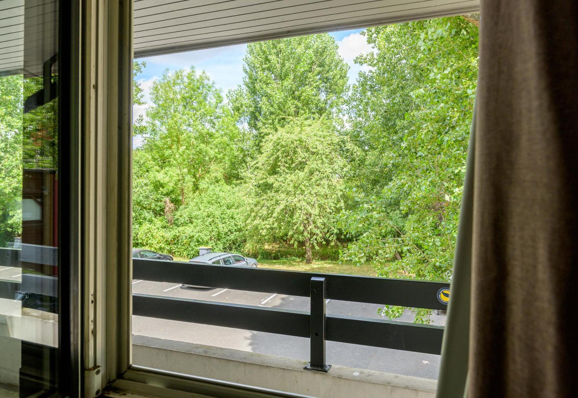 B&B Hotel Pontault Combault Екстер'єр фото